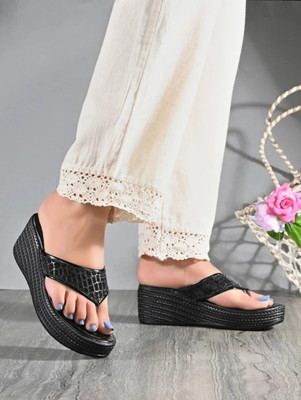 Shozie Women Wedges(Black , 7)