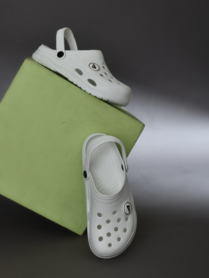 Impakto by Ajanta Men Clogs(White , 6)