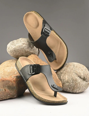 Stravik Men Sandals(Black , 9)