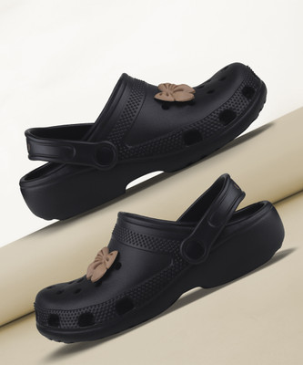 Cassiey Women Clogs(Black , 4)