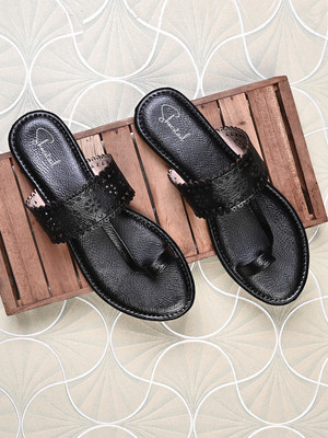 Shoestail Women Flats(Black , 6)