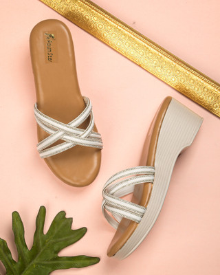 faishstar Women Wedges(White , 6)