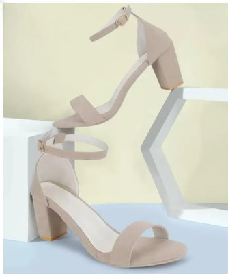 Xcen Women Heels(White , 5)