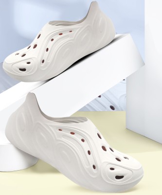 Svaar Men Clogs(Off White , 10)