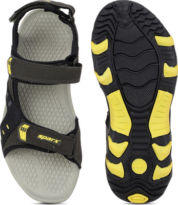 Sparx SS 485 Men Sandals(Black , 9)
