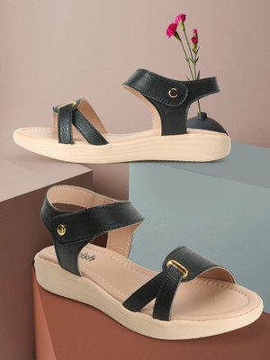 aurish Women Flats(Black , 6)