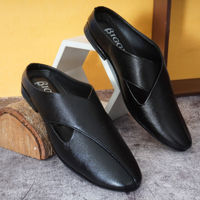 Biggie Men Sandals(Black , 7)