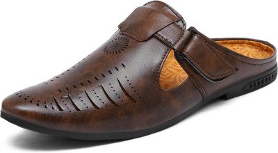 Groofer Men Sandals(Black , 7)