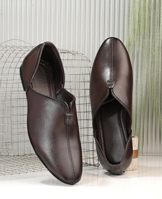 HERE&NOW Jutis For Men(Brown , 7)