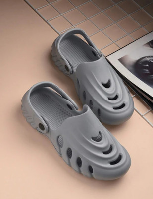 PeniLo Men Clogs(Grey , 8)