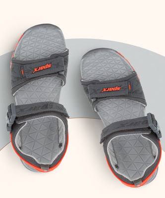 Sparx SS 520 Men Sandals(Multicolor , 8)