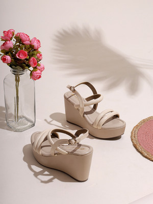 TRASE Women Wedges(Off White , 6)