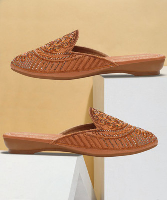 Bambam Women Flats(Tan , 4)