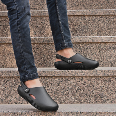 Vellinto Men Clogs(Black , 7)
