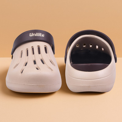 Unistar Men Clogs(Beige , 3)