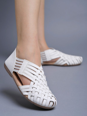 SHOETOPIA Women Bellies(White , 4)