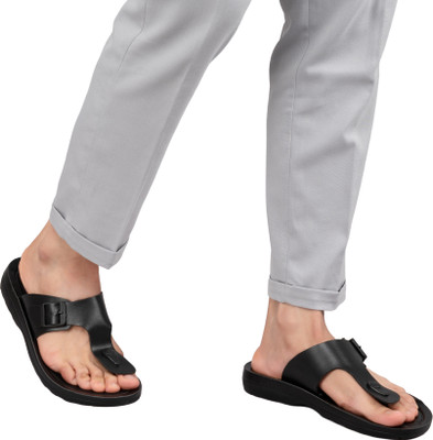 CHIPS Men Flats(Black , 6)