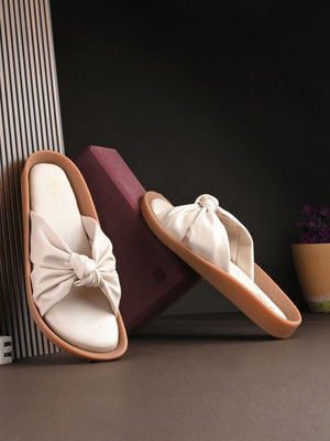 Knoos Women Flats(Off White , 8)