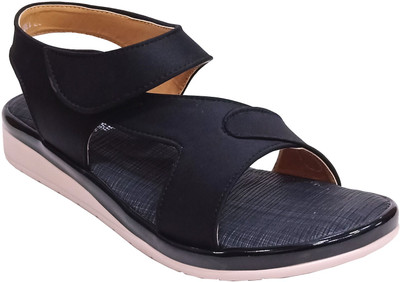 Racecourse Women Flats(Black , 7)