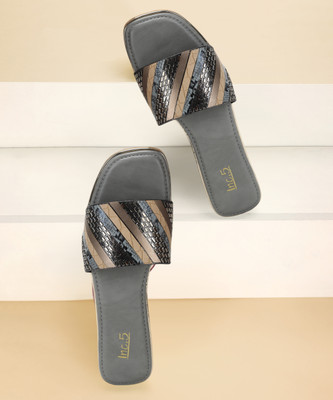 Inc.5 Women Flats(Grey , 8)