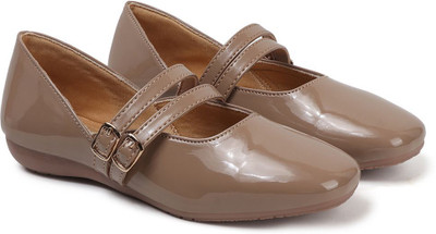 Feet Runner Women Flats(Beige , 8)