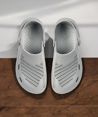 ventus Men Clogs(Grey , 9)
