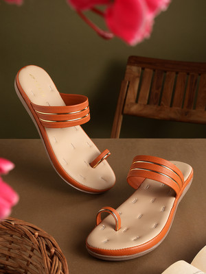 TRASE Women Flats(Tan , 4)