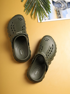 yoho Wavy Clogs Men Clogs(Olive , 9)