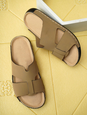 TARKIZ Men Sandals(Beige , 8)