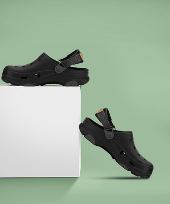 CROCS Classic All-Terrain Clog Men Clogs(Black , 7)