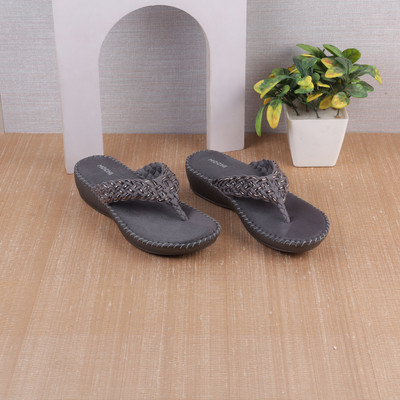 MOCHI Women Heels(Grey , 4)
