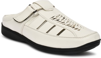 Peclo Men Casual(White , 8)