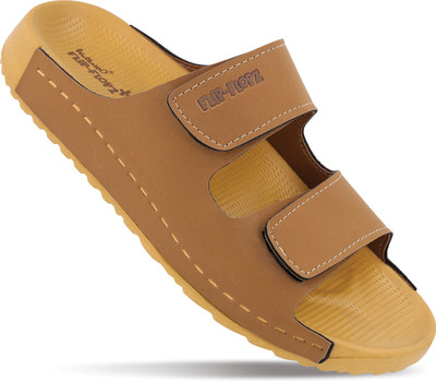 WALKAROO Men Clogs(Brown , 9)