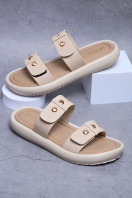 TRASE Women Flats(Off White , 3)