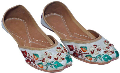 Blueberry-Hills Women Flats(White , 5)