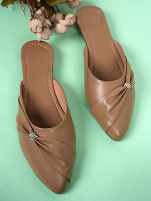 Walkfree Women Flats(Beige , 5)