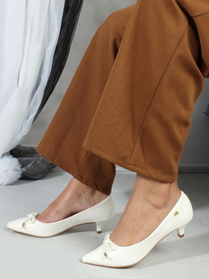 CARLTON LONDON Women's Solid Pointed Toe Block Heel Pumps Women Bellies(White , 6)
