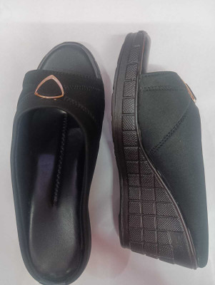 shredin Women Wedges(Black , 9)
