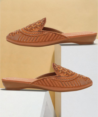 Bambam Women Flats(Tan , 7)