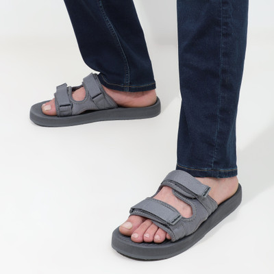 NoStrain Men Casual(Grey , 7)