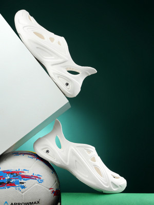 Trenz Men Clogs(White , 7)