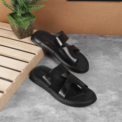 MOCHI Men Sandals(Black , 8)