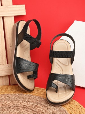 ShoeNstring Women Wedges(Black , 7)