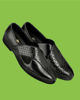 Lyo Eager Men Sandals(Black , 7)