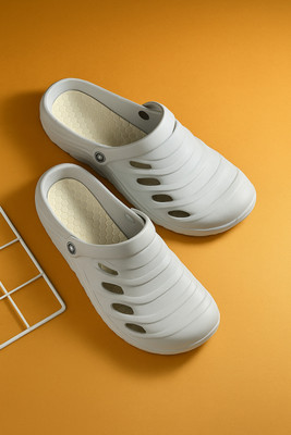 FOAMTEK Men Sandals(Grey , 9)