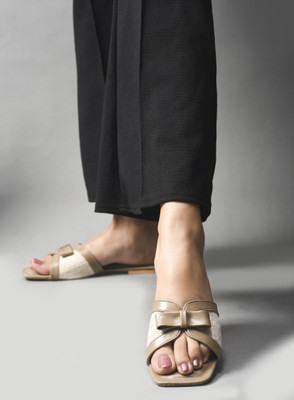 PEEK Women Flats(Khaki , 4)