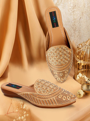 Bambam Women Flats(Beige , 4)