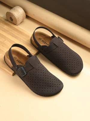 Server Men Clogs(Brown , 9)