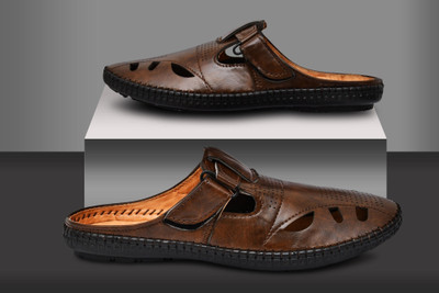 WUGATTI Men Sandals(Brown , 9)