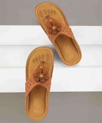 GoodFeet Women Flats(Tan , 6)